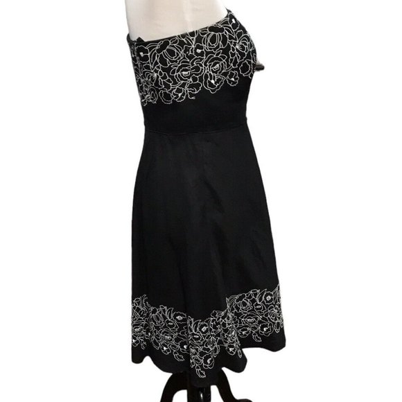 Ann Taylor Black Lined Linen Strapless Floral Embroidered Dress Sz 8 P - Picture 3 of 7